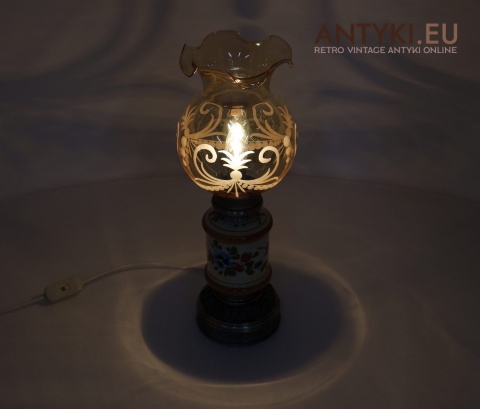 lampka stolikowa klasyczna w stylu vintage