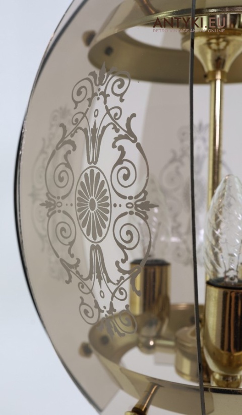 zdobiona szyba w lampie sufitowej retro