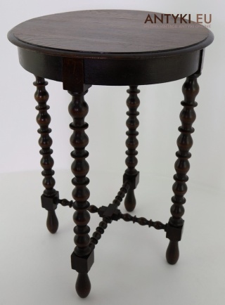 Antyczny okrągły stoliczek z litego drewna – oryginał z epoki Gründerzeit