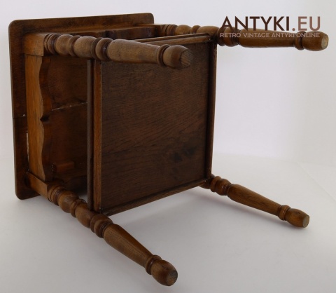 góralski stolik na kwiatek dębowy