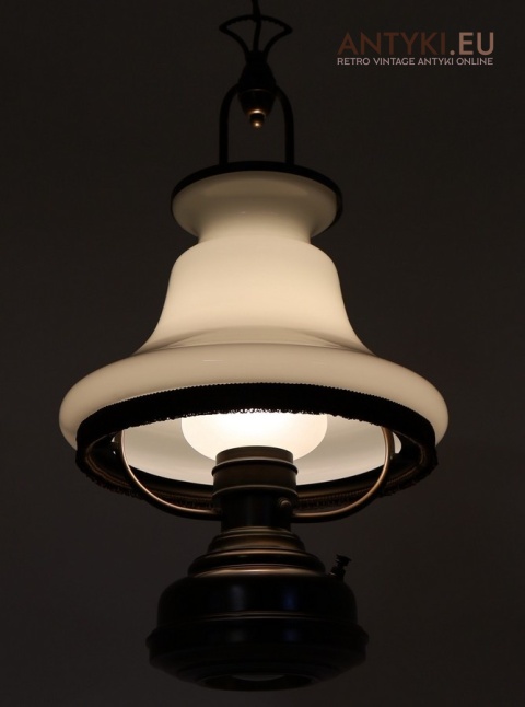 dwupunktowa lampa vintage z grubym szkłem