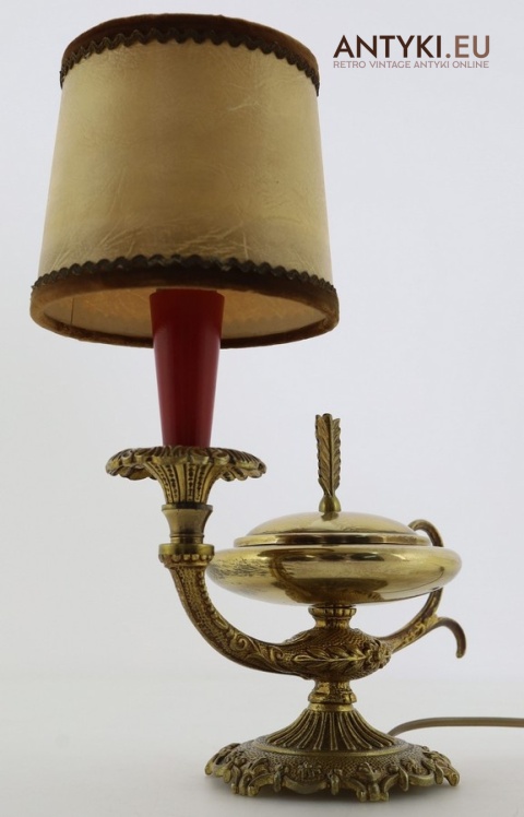 mała lampka stołowa retro