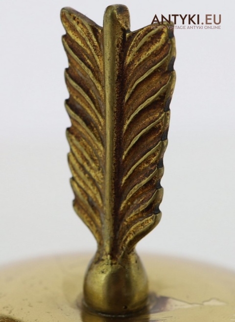 antyczne lampy mosiężne