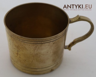 Mosiężne naczynie vintage z uchwytem – kubek / świecznik retro z epoki