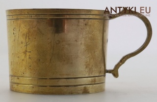 Mosiężne naczynie vintage z uchwytem – kubek / świecznik retro z epoki