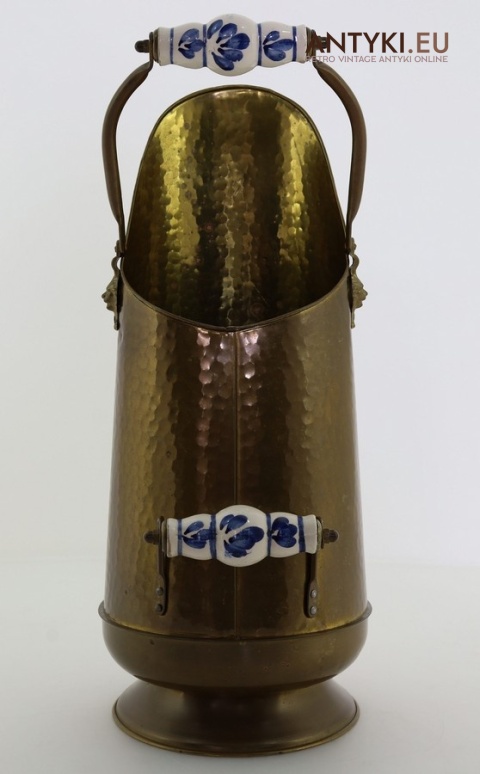 śmietnik dekoracyjny pojemnik z motywem lwa