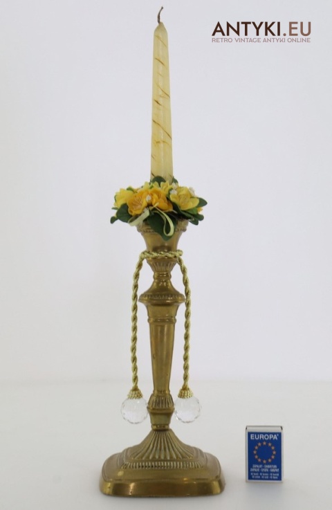 retro dekoracyjne świeczniki mosiężne do salonu