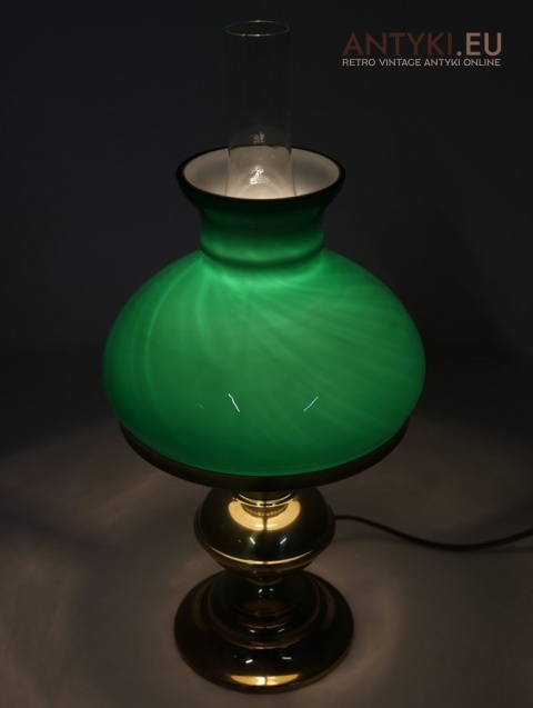 mosiężna lampka vintage z patyną i nalotem