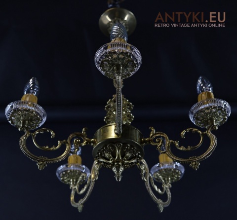 dekoracyjny żyrandol vintage do salonu