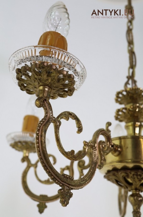 elegancki żyrandol retro do jadalni