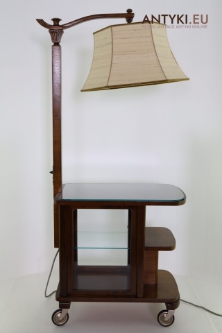 Vintage stolik pomocniczy na kółkach z lampą TEMDE – oświetlenie vintage 100%