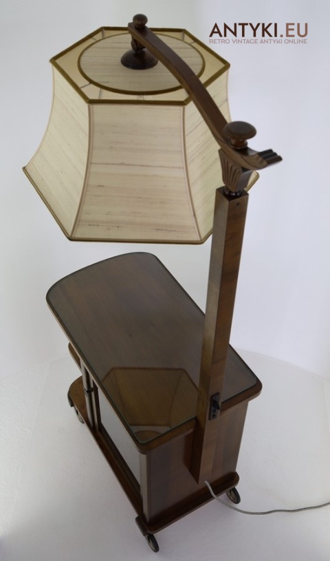 przeszklona witrynka vintage z półką ze szkła