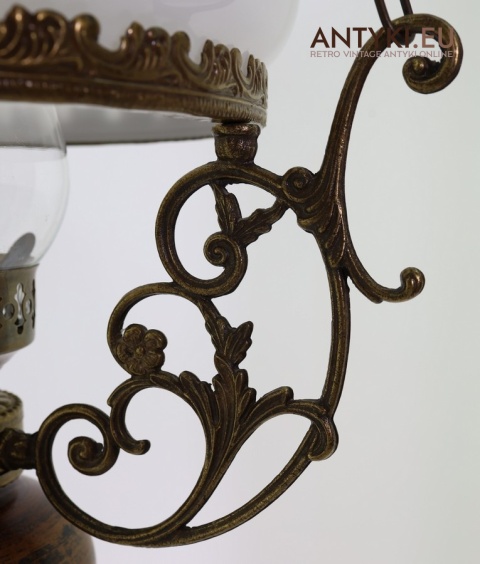 rustykalne lampy mosiężne