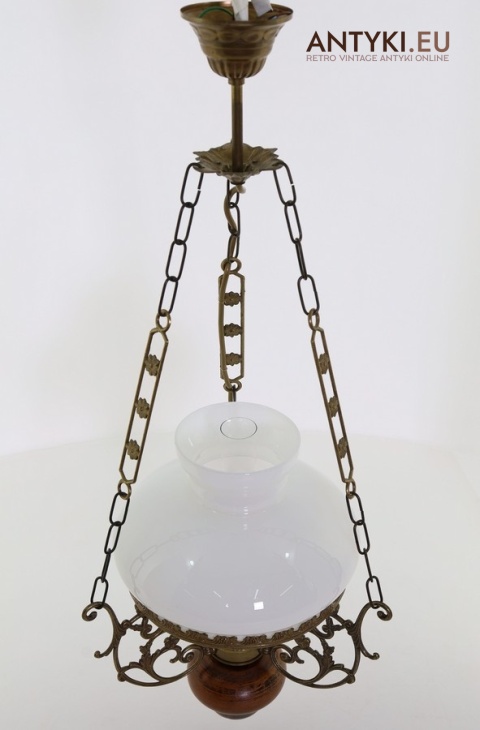 antyczne oświetlenie do chaty