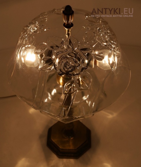 antyczna lampa stołowa patyna mosiądzu i szkło