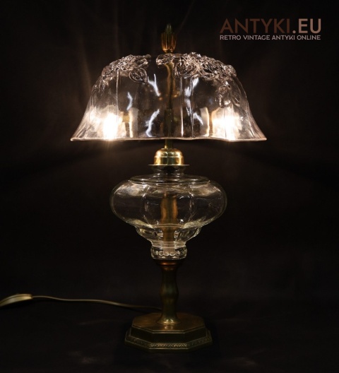 retro lampa stołowa widok z przodu klosz florystyczny