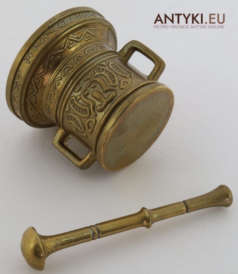 antyczny moździerz z epoki