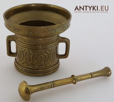 renesansowy moździerz mosiężny