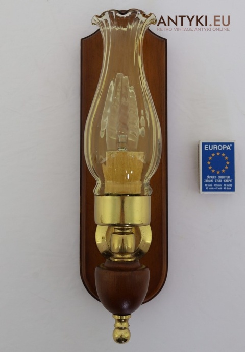 oświetlenie ścienne rustykalne z epoki