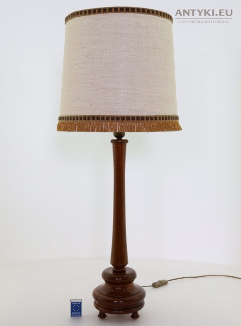 wysoka klasyczna lampa stołowa lata 50