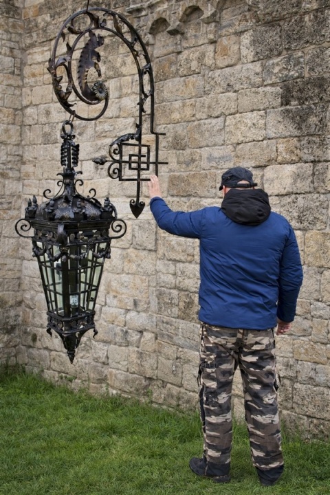 duże antyczne lampiony do dworu