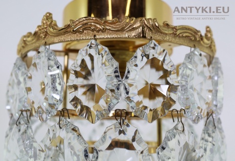 stara lampa kryształowa