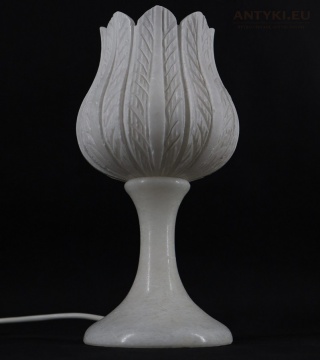 Antyczna lampka alabastrowa vintage – kielich kwiatu, Hiszpania, połowa XX w.