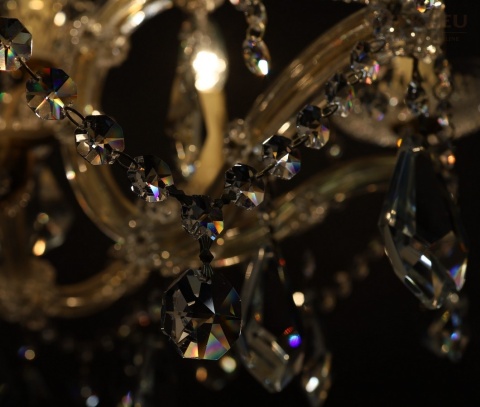 duży żyrandol retro z prawdziwymi kryształami