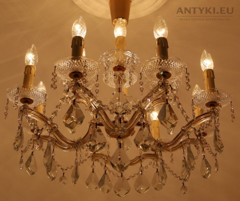 antyczny żyrandol do eleganckiego wnętrza