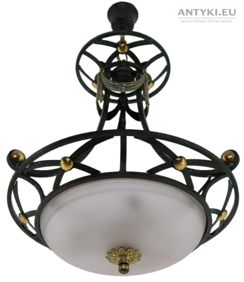 żyrandol retro nad stolik