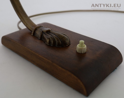 stylowa lampa art deco na biurko