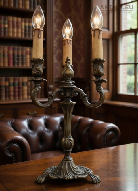 barokowa lampa z brązu na stolik