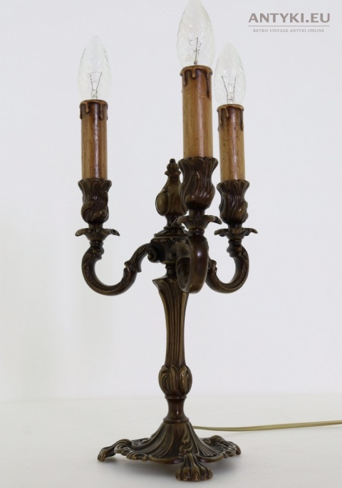 klasyczna lampa barokowa na stolik