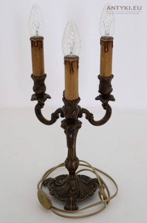 klasyczna lampa barokowa na komode