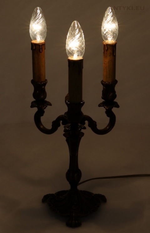 antyczna lampa pałacowa do zamku