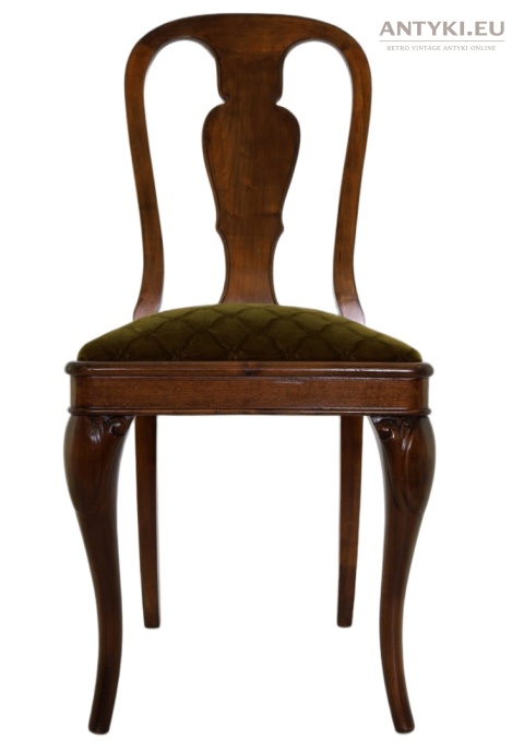 klasyczne krzesło drewniane