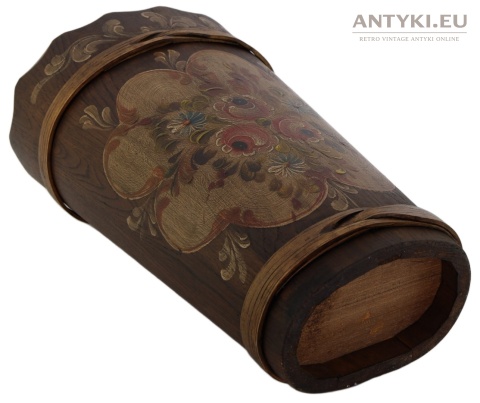 wiejski drewniany pojemnik na parasole