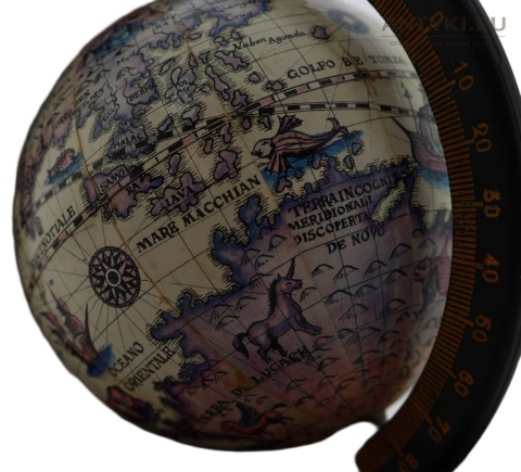 stylowe podpórki do książek z globusem