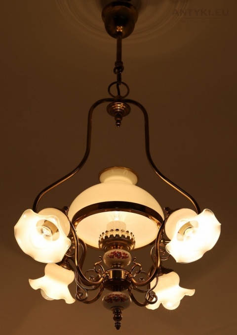 wisząca lampa retro cottagecore