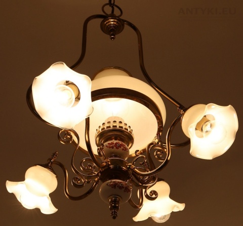 antyczna lampa cottagecore
