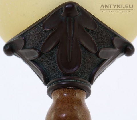 klimatyczna lampka do salonu retro