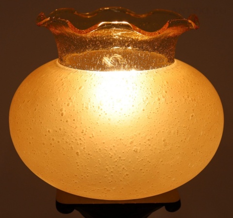 retro lampka z kloszem bąbelkowym