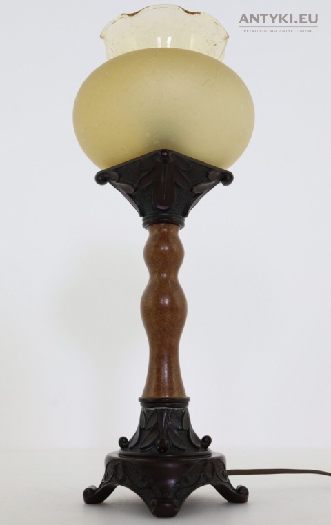 klasyczna lampa retro do gabinetu