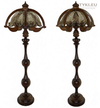 Unikatowa lampa podłogowa z litego drewna w stylu retro – elegancja i ponadczasowy design