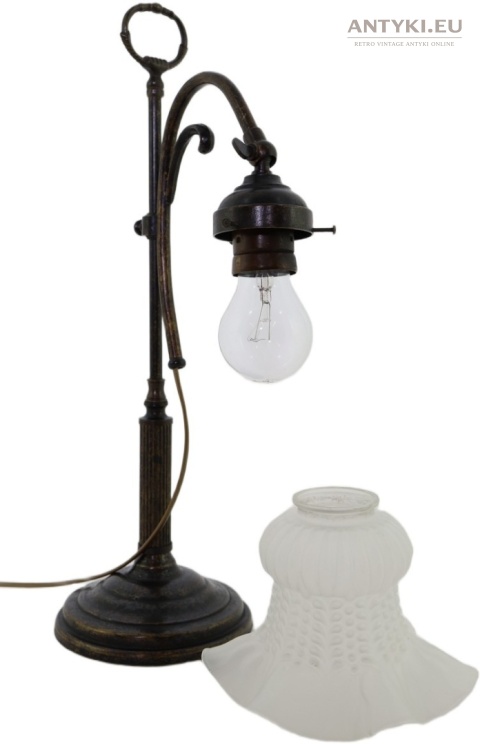 stara lampa gabinetowa z epoki