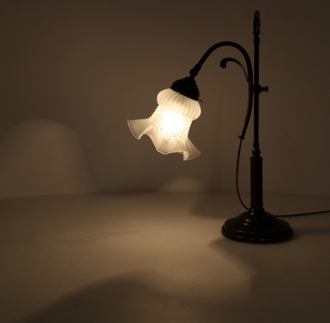 lampa biurkowa retro stylowa