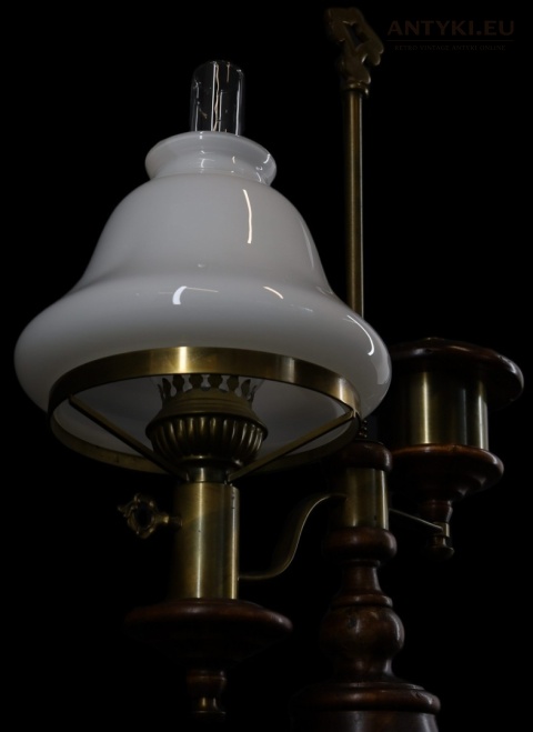 stołowa lampa vintage na biurko