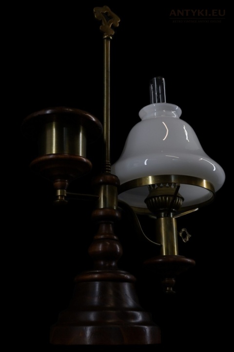 klasyczna lampa stołowa retro