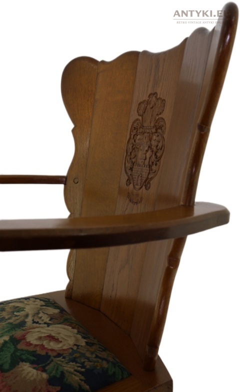 stylowe krzesło drewniane retro