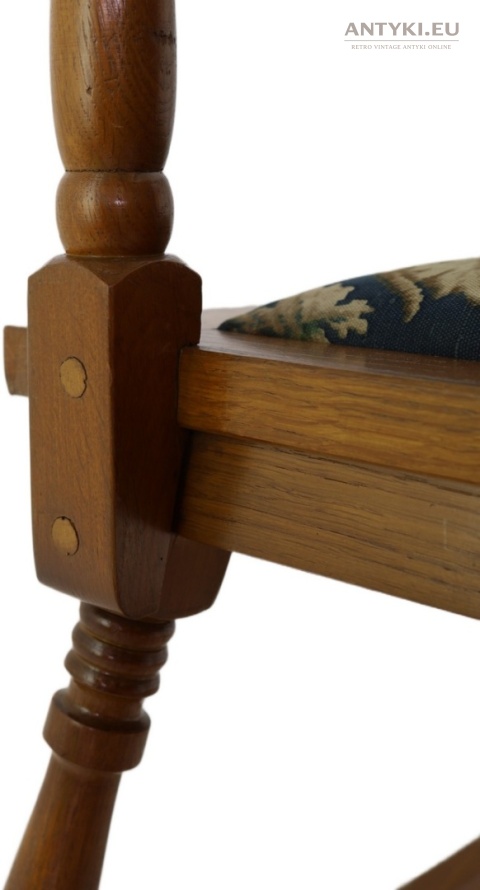XL! Duże solidne rustykalne krzesło dębowe z gobelinem Niemcy lata 60/70 – heraldyczne